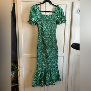 Elegant Green Floral Midi Dress with Puff Sleeves